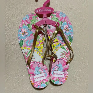 NWT Lilly Pulitzer x Target Flip Flops in Nosey Posey size 9